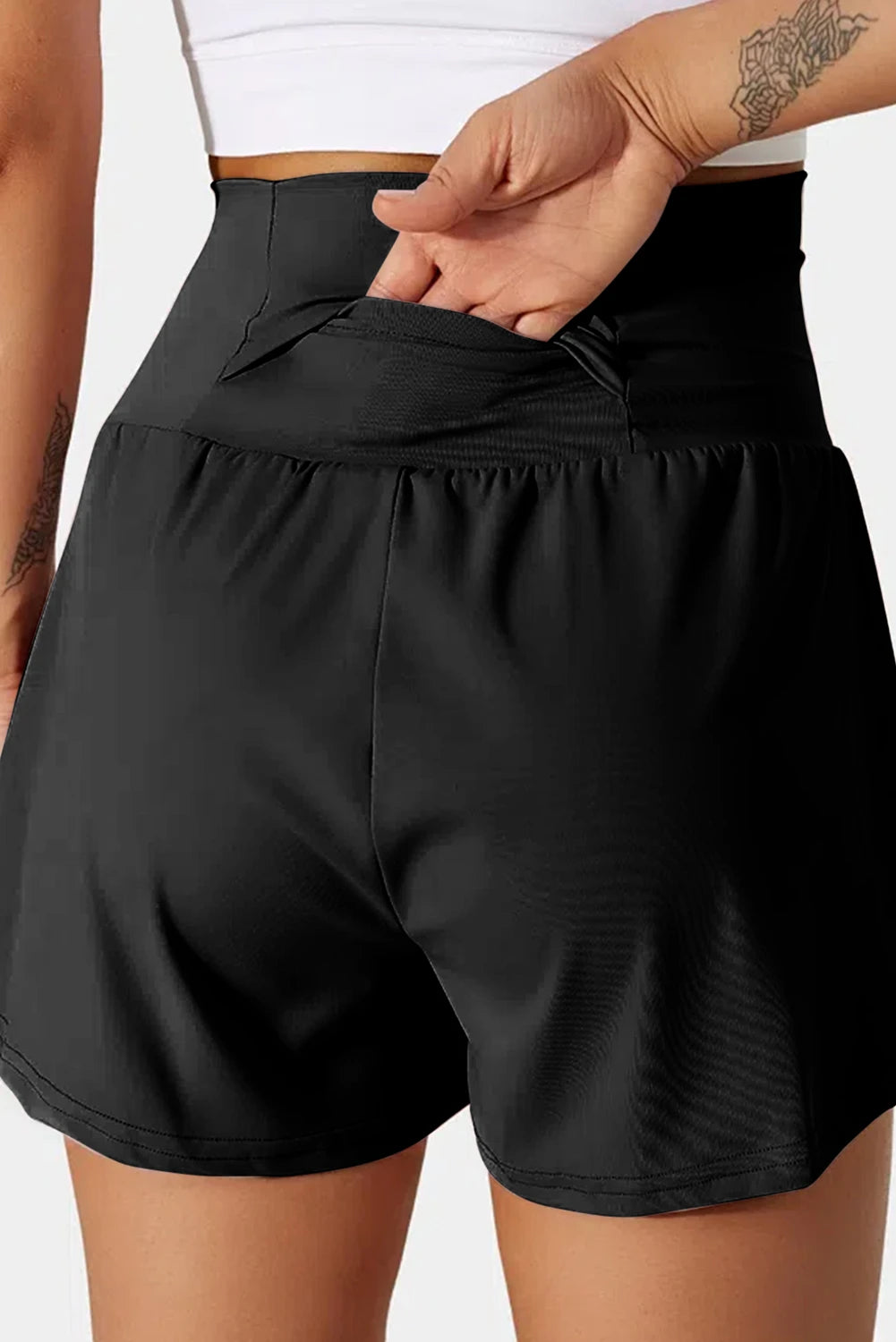 Ladies athletic shorts with Pocket